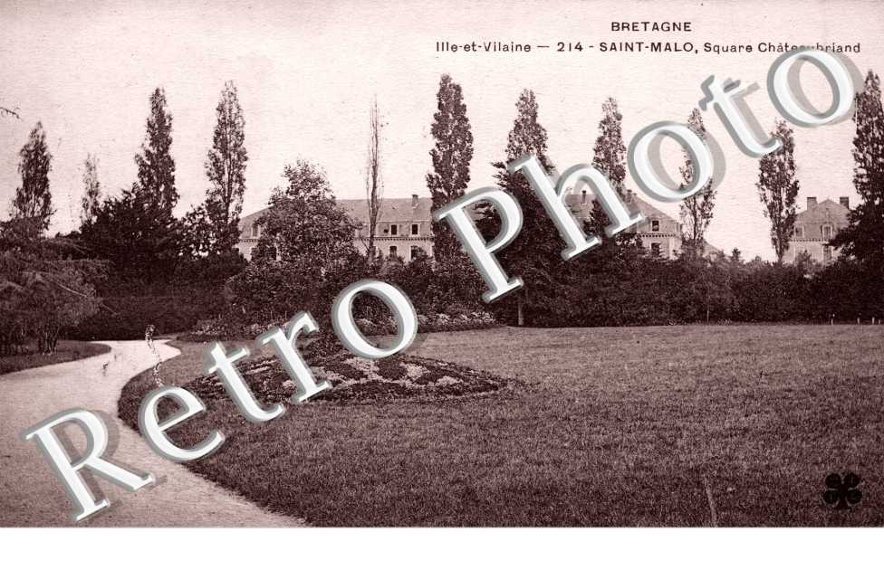 Square Chateaubriand