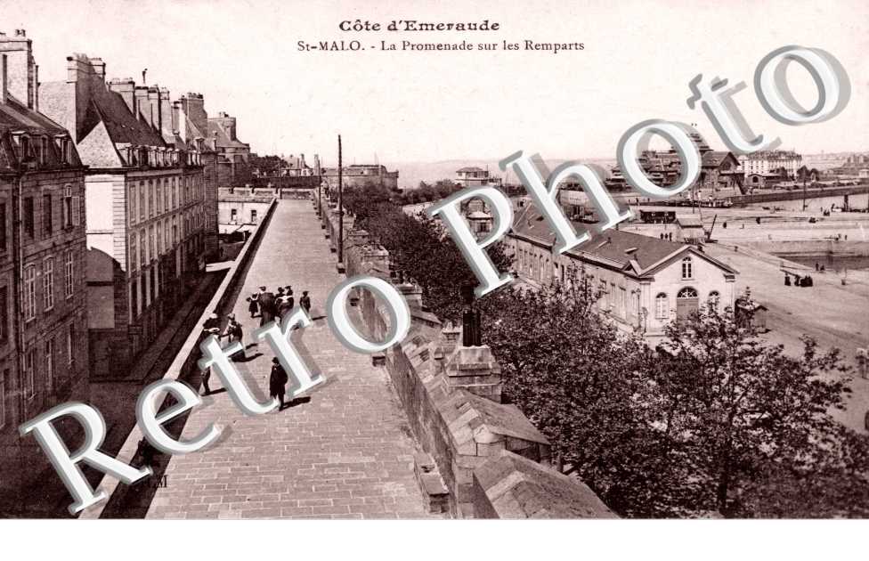 la promenade sur les remparts