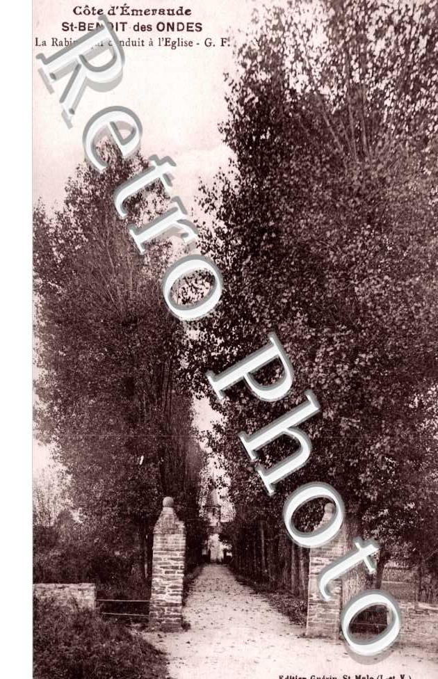 la rabine qui conduit a l&#039;eglise