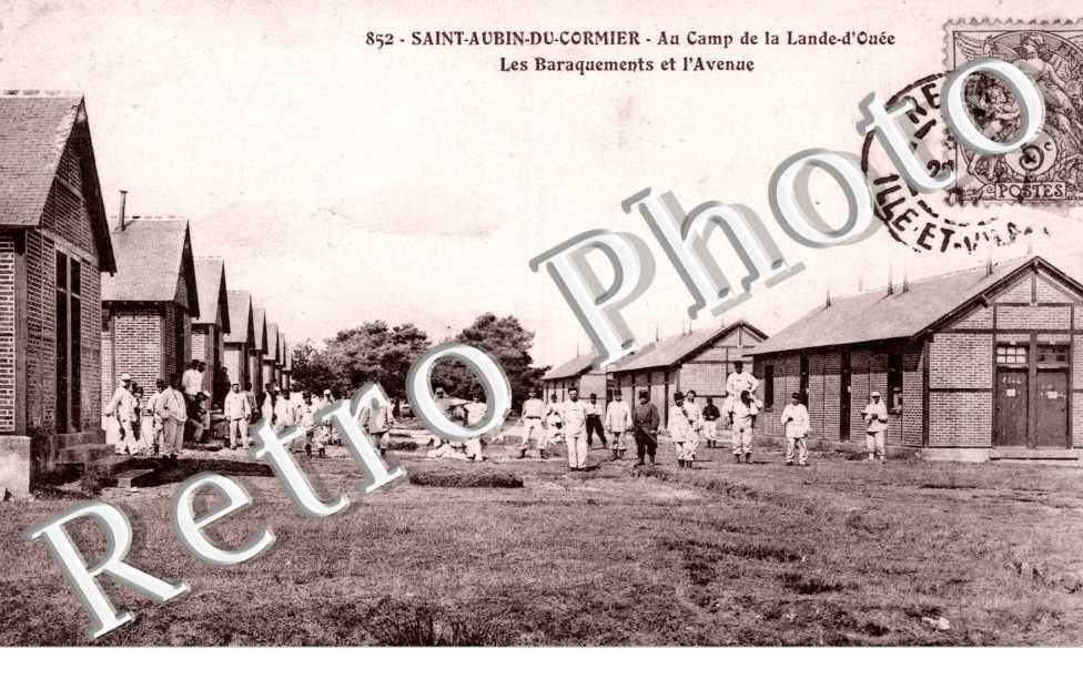 Au camp de la Lande d&#039;Ouee - Les Baraquements et l&#039;Avenue