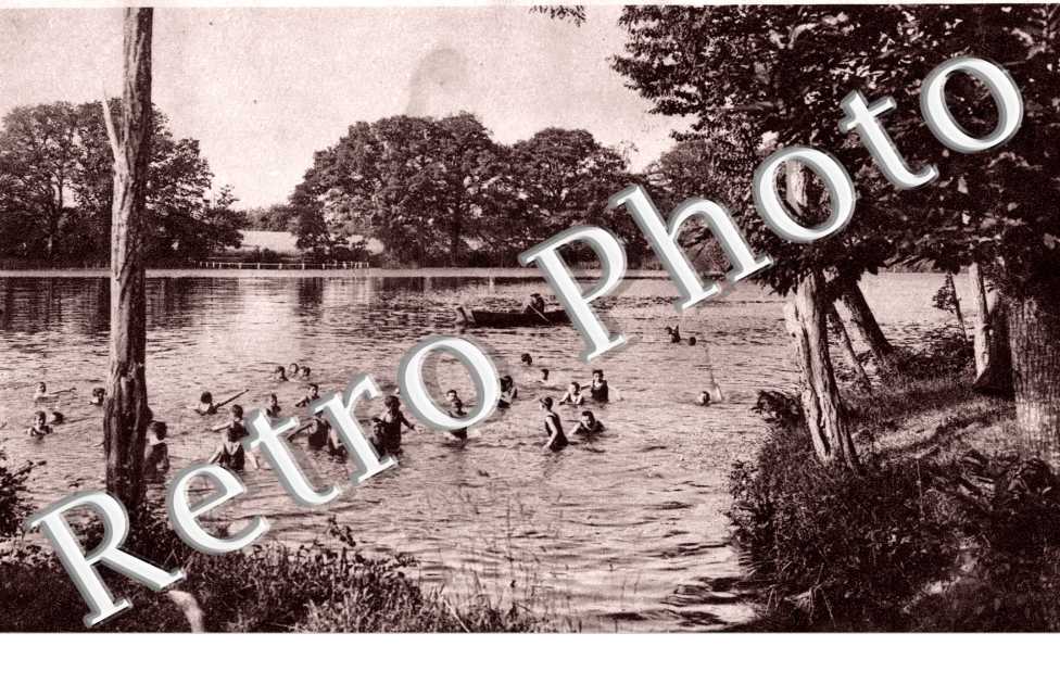 Ecole des Missions Coloniales, les enfants au Bain dans le Lac de l&#039;Ecole