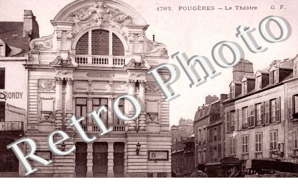 Le Theatre