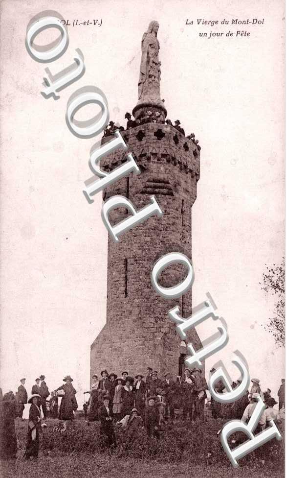 la Vierge du Mont-Dol un Jour de Fete