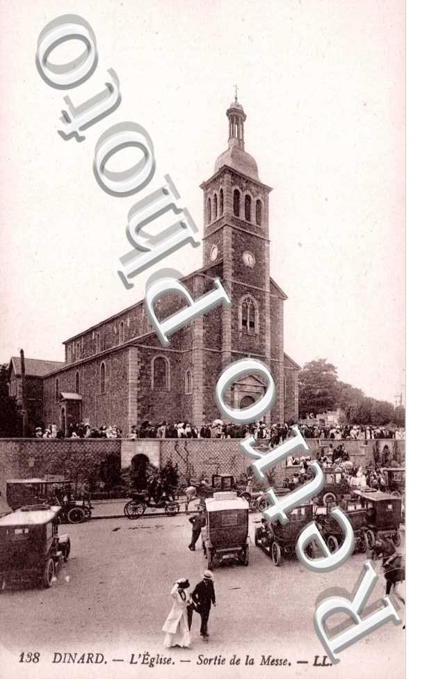 l'Eglise, Sortie de la Messe