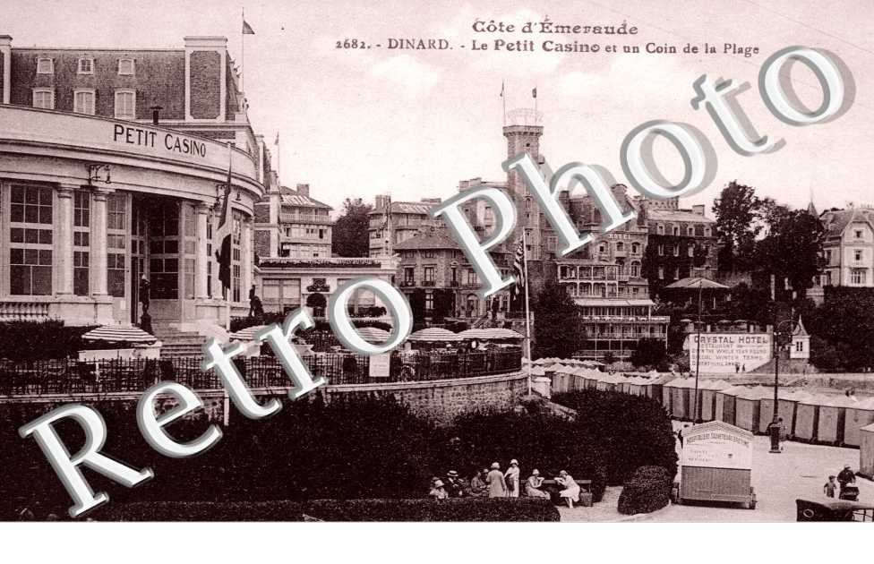 Le Petit Casino et un coin de la Plage