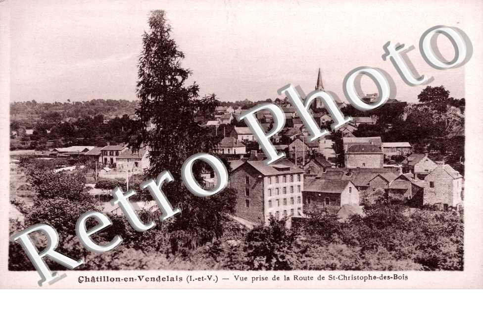 Vue prise de la route de Saint-Christophe-des-bois