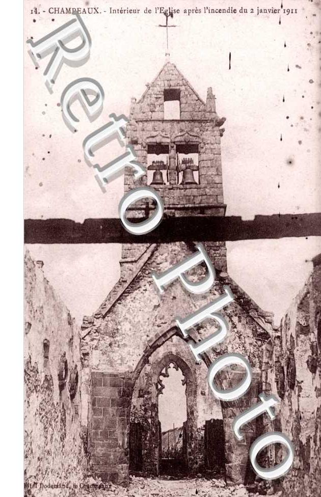 Interieur de l&#039;Eglise apres l&#039;incendie du 2 janvier 1911
