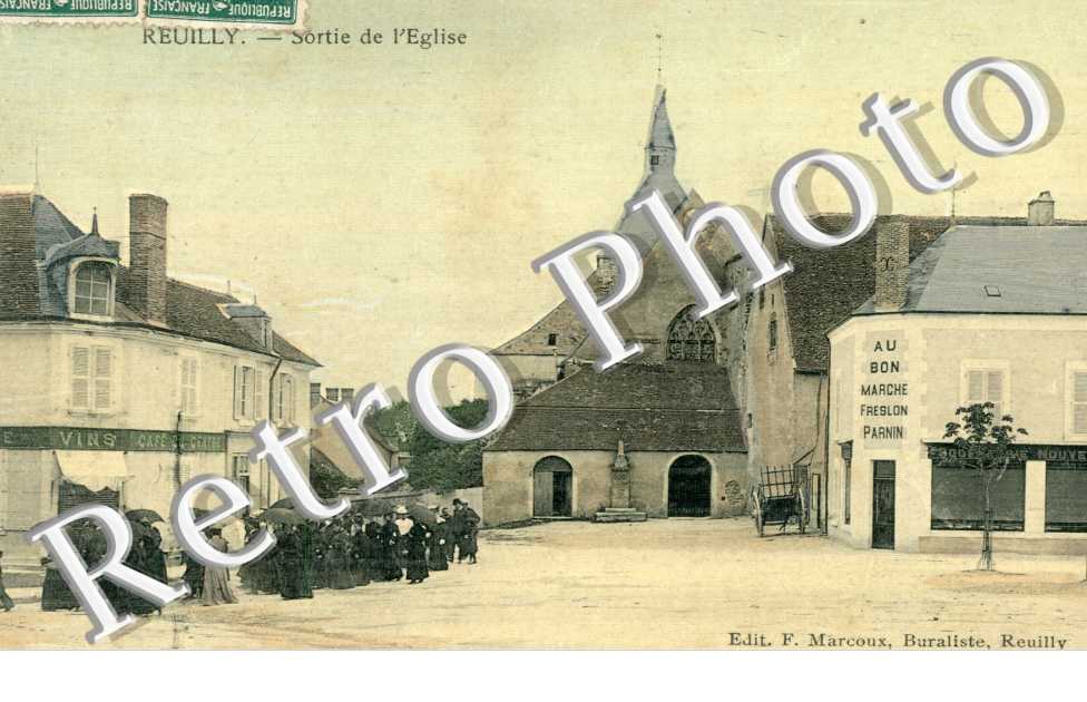 Sortie de l&#039;Eglise