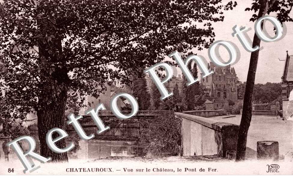 Vue sur le Chateau - le Pont de fer