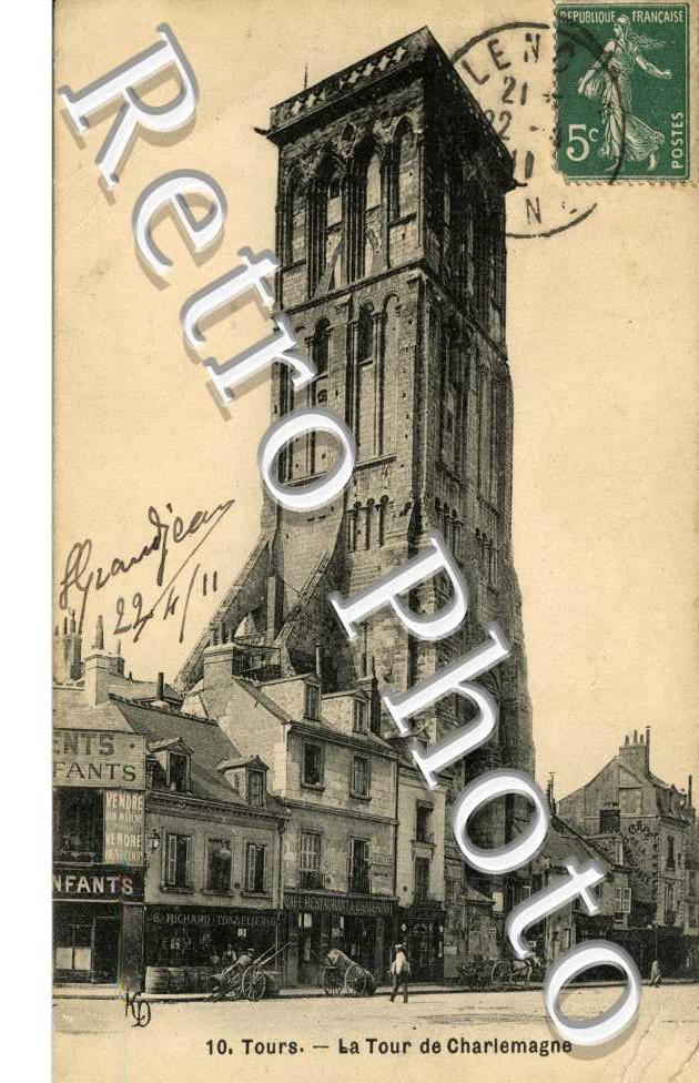 la tour de Charlemagne