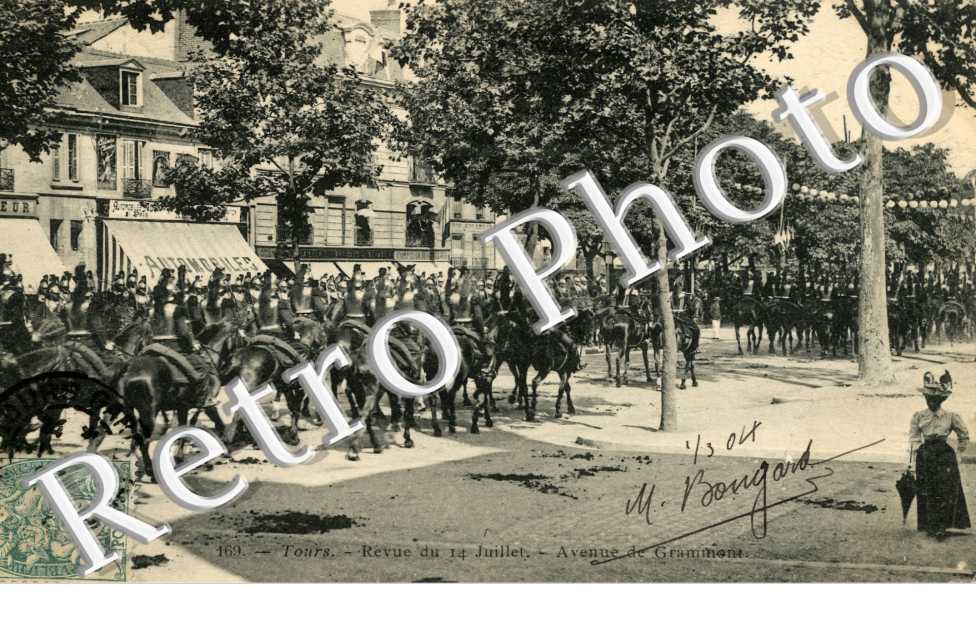 revue du 14 juillet - Avenue Grammont