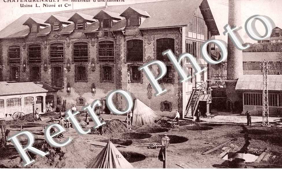 Interieur d'une Tannerie, Usine L. Niore et Cie
