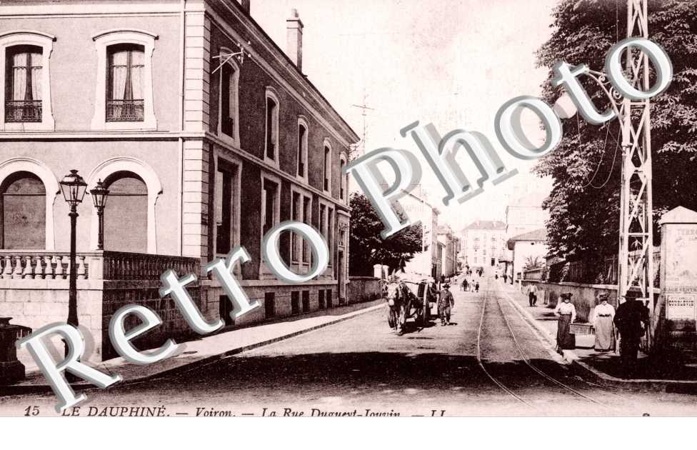 la Rue Dugueyt-Jouvin, Le Dauphine