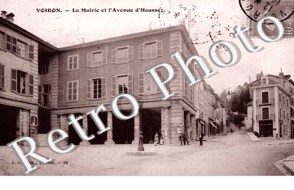 la Mairie et l&#039;Avenue d&#039;Haussez