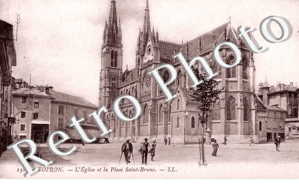 l&#039;Eglise et la Place Saint-Bruno