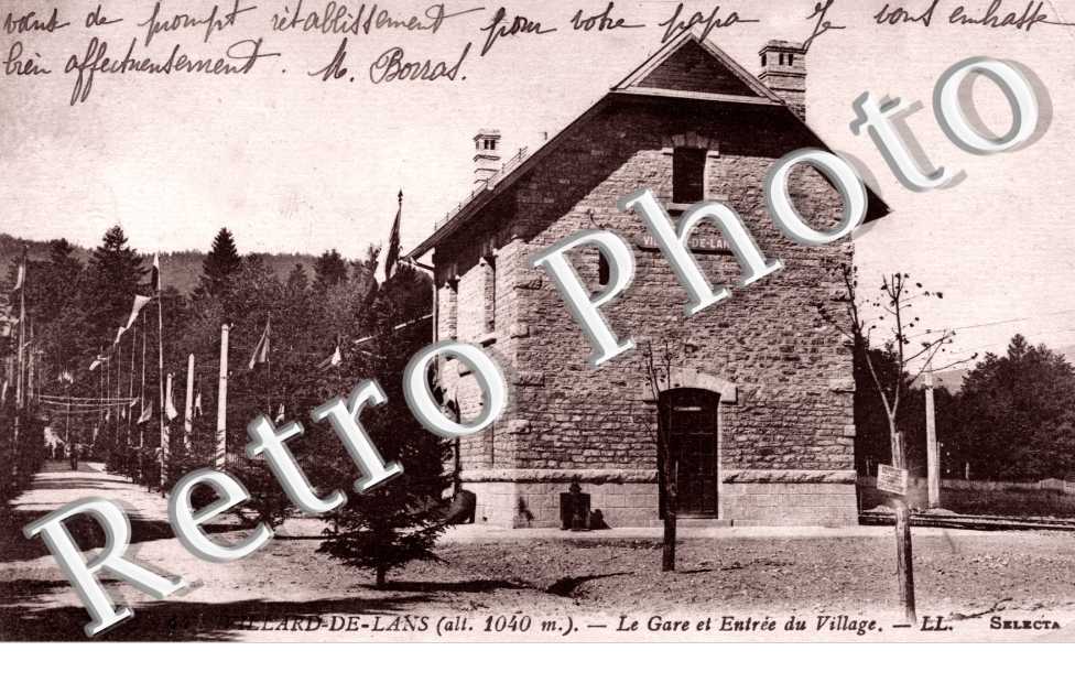la gare et entree du village