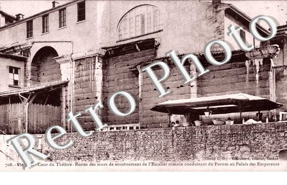 Cour du Theatre