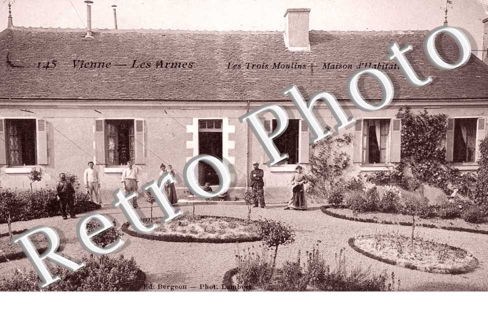 les Armes, les Trois Moulins, Maison d&#039;Habitation