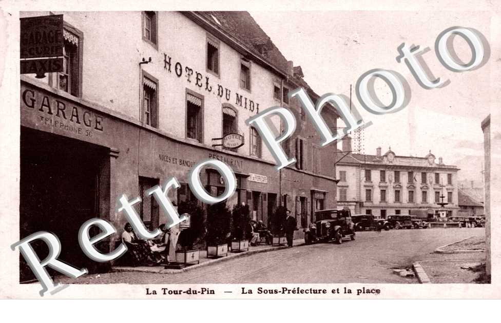 La Sous Prefecture et la Place