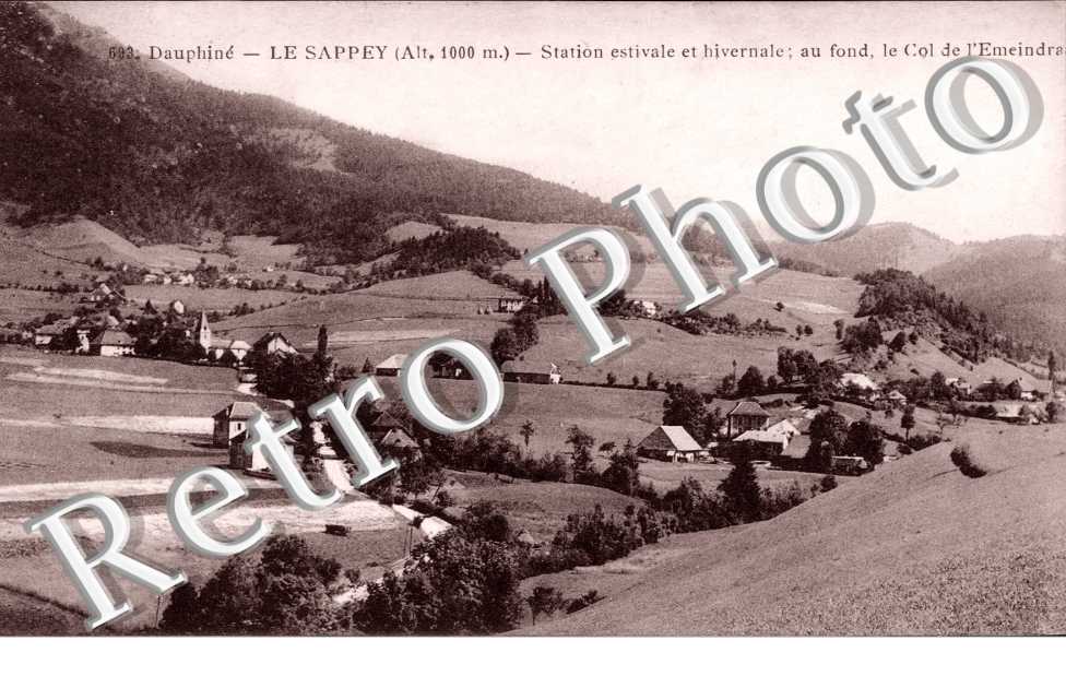 vue générale. Au fond, le col de l&#039;Emeindra.