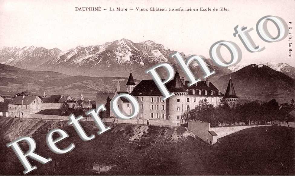 Vieux Chateau transforme en Ecole de Filles