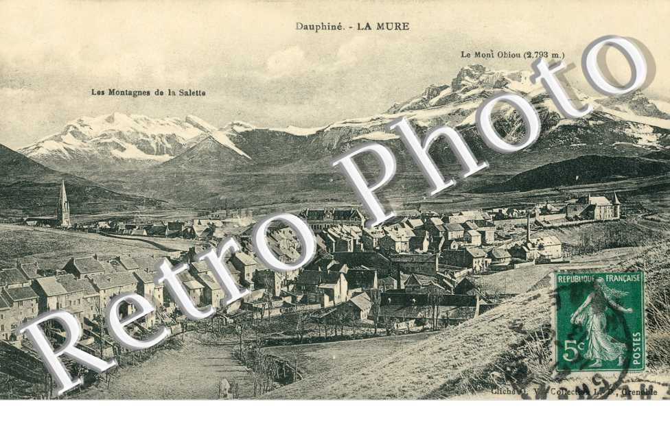 Vue Panoramique, le Mont Obiou, les Montagnes de la Salette