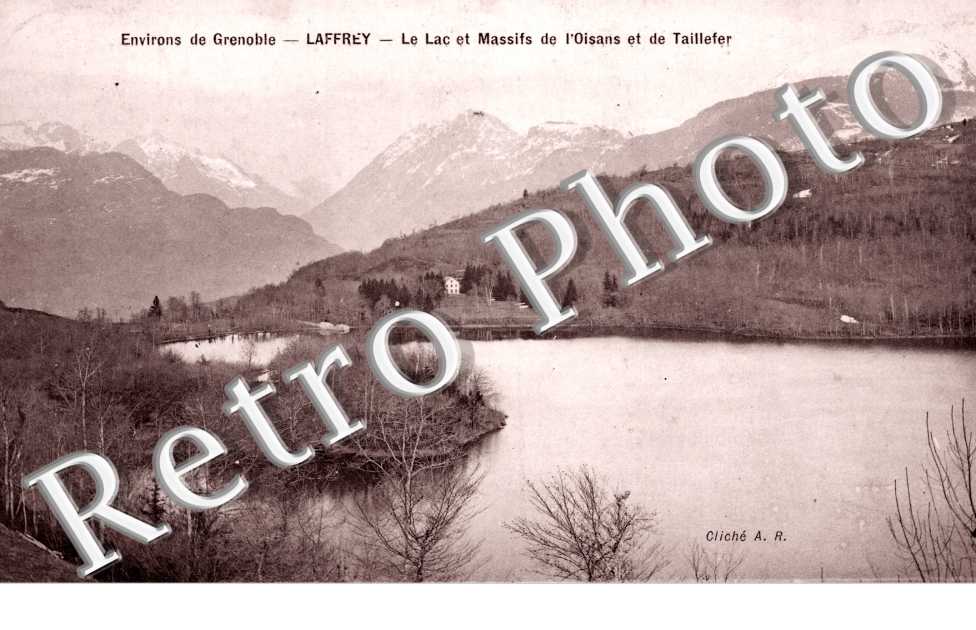 Le Lac et Massifs de l&#039;Oisans et de Taillefer
