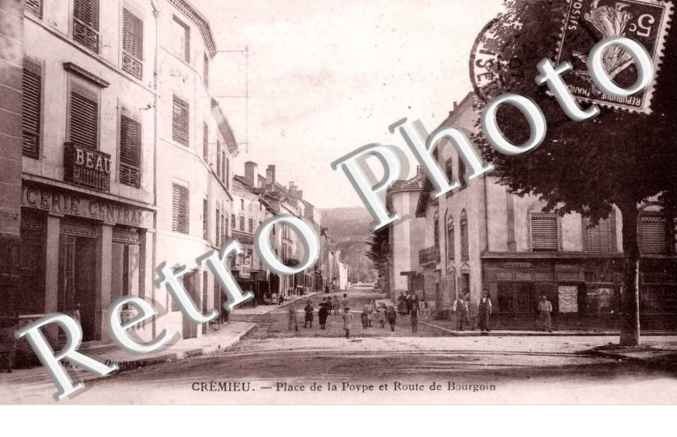 Place de la Poype et Route de Bourgoin