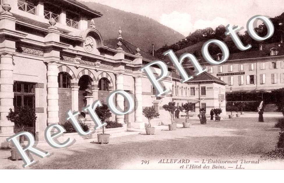 L'Etablissement Thermal et l'Hotel des Bains