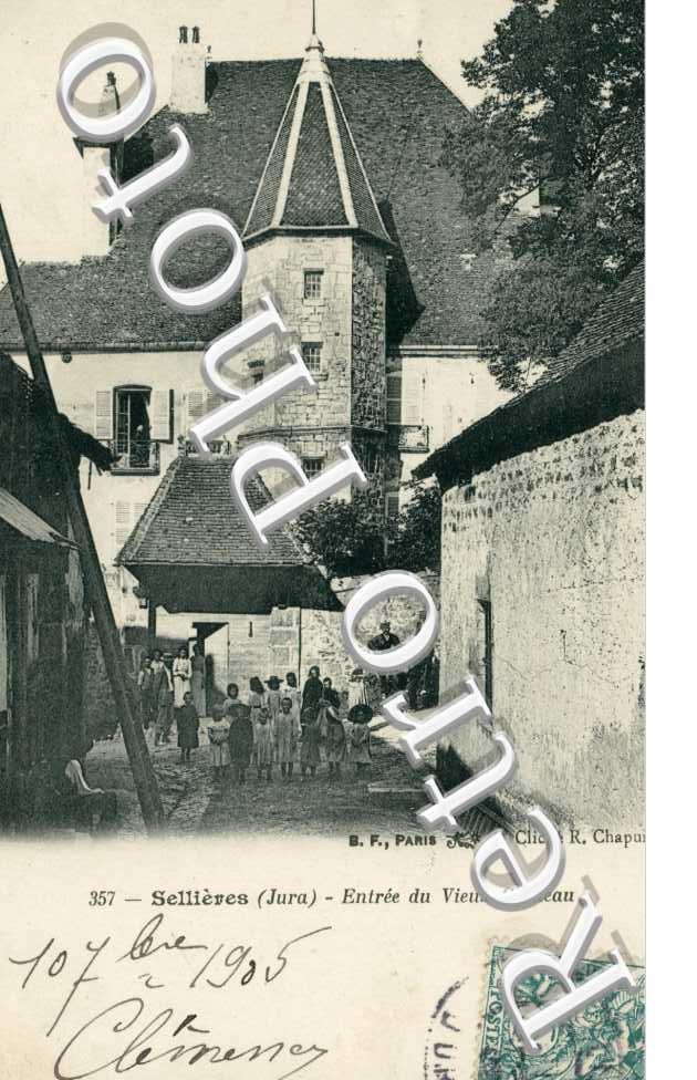 entree du vieux chateau