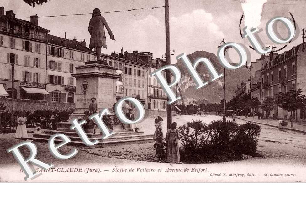 Statue de Voltaire et Avenue de Belfort