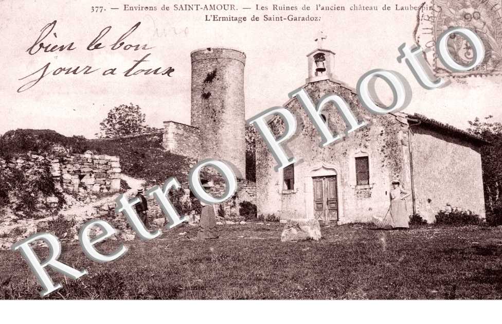 les ruines de l&#039;ancien chateau de laubespin, l&#039;ermitage de saint garadoz