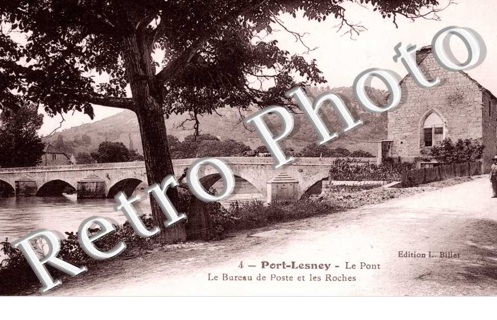 le Pont, le Bureau de Poste et les Roches