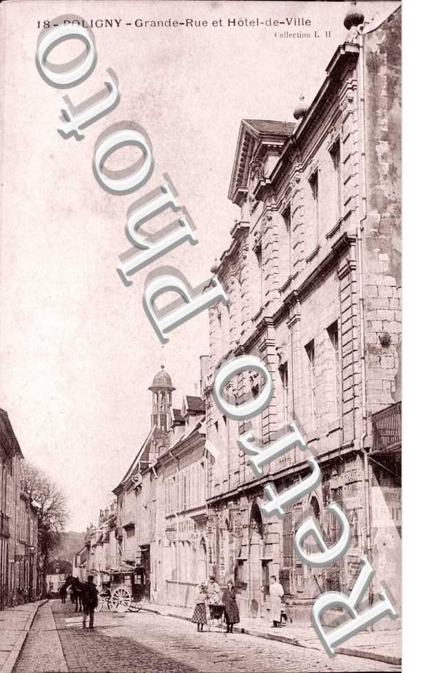 Grande rue et hotel de ville