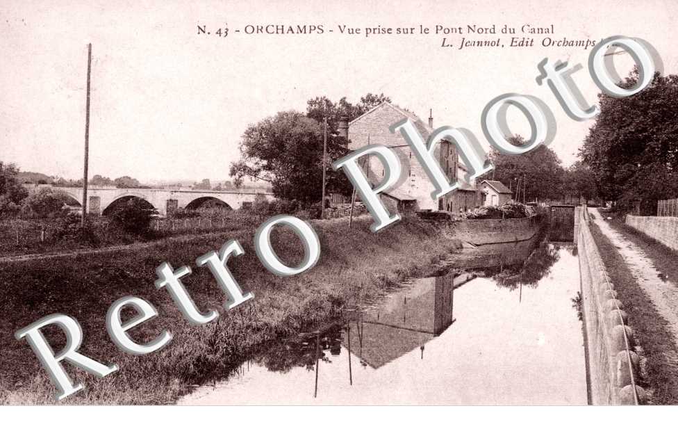 Vue prise sur le Pont Nord du Canal