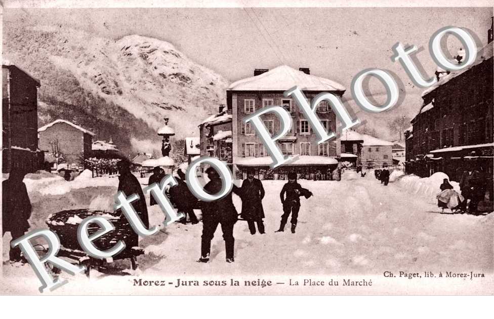 La Place du Marche, sous la neige