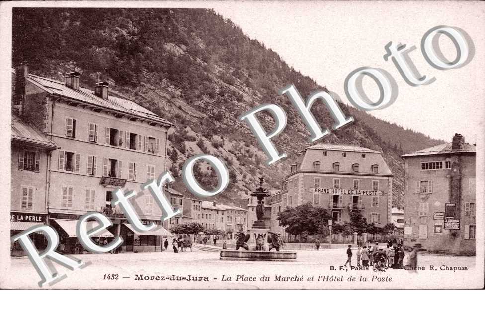 place du marche et Hotel de la Poste