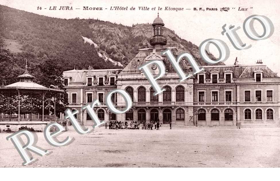 Hotel de Ville et le Kiosque