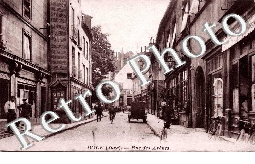 Rue des Arenes