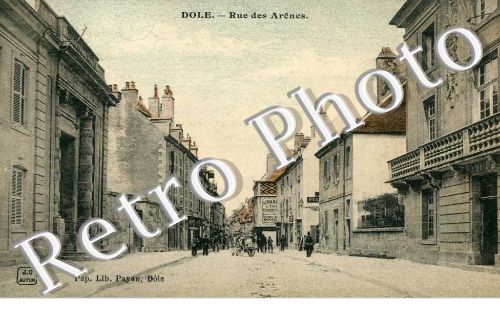 Rue des Arènes
