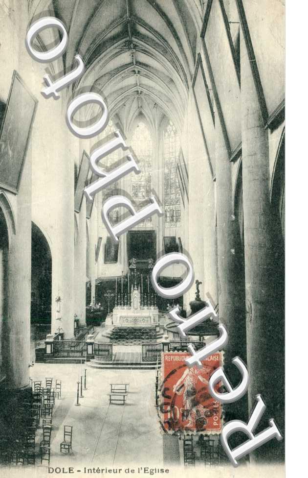 Interieur de l'Eglise