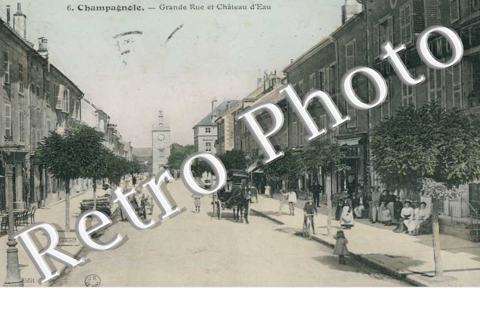 Grande Rue et Chateau d&#039;Eau