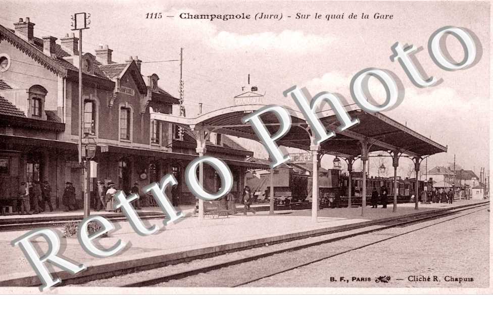 Sur le Quai de la Gare