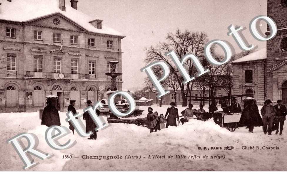 L&#039;Hotel de Ville effet de neige