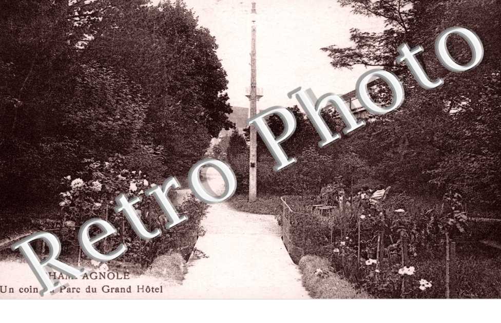 Un Coin du Parc du Grand Hotel
