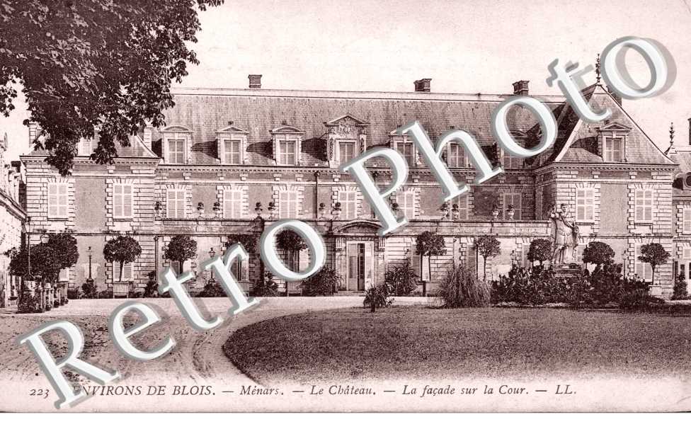 Le Chateau - Façade sur la Cour