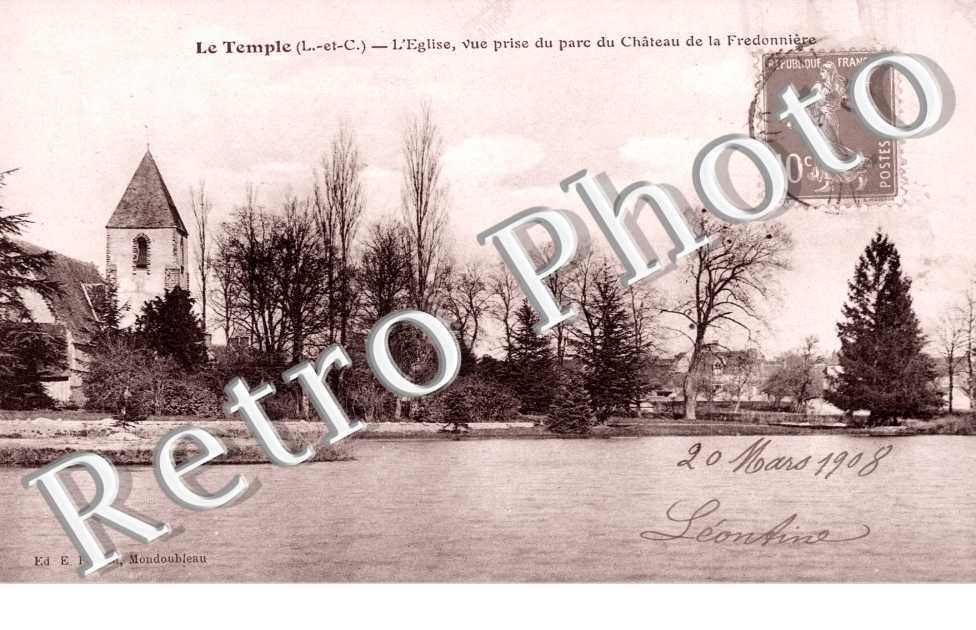 l&#039;eglise, vue prise du parc du chateau de la Fredonniere