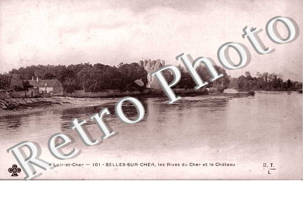 Les Rives du Cher et le C hateau