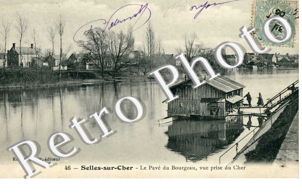 le Pave du Bourgeau, Vue prise du Cher