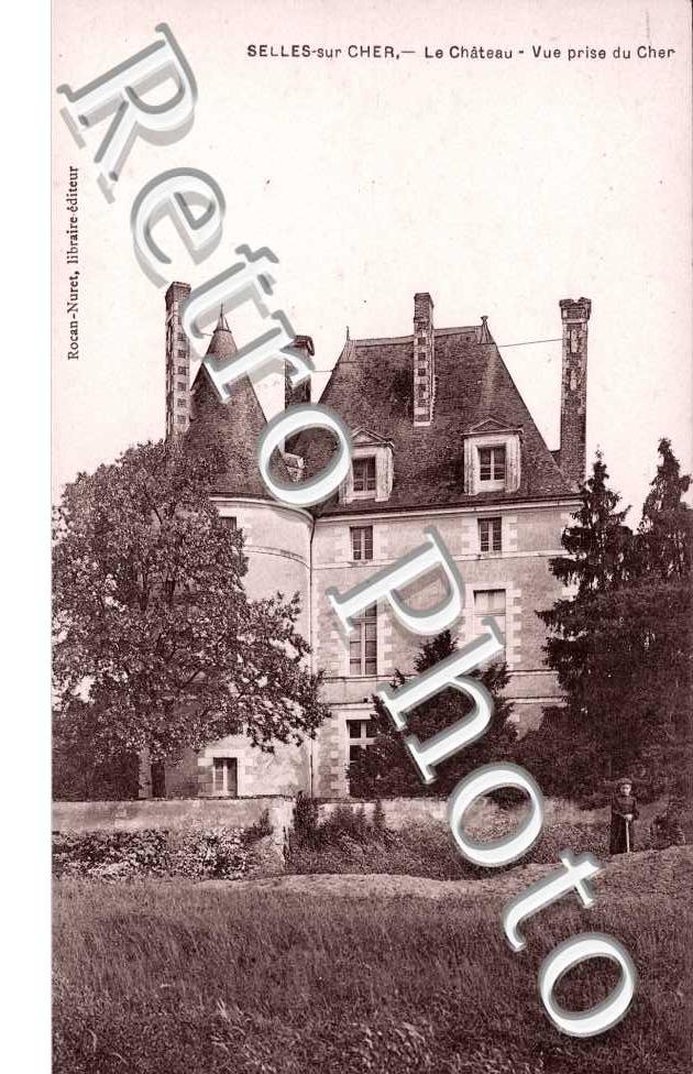 le Chateau - Vue prise du Cher